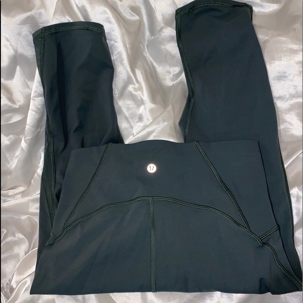 Lululemon leggings size 6